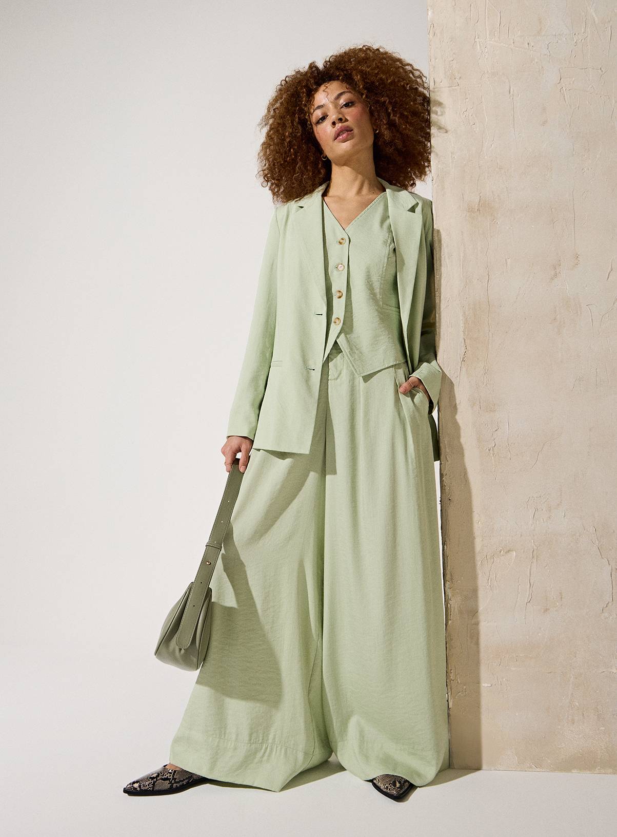 EVERBELLE Green Soft Tailored Co-ord Wide Leg Trousers 14 - Image 3
